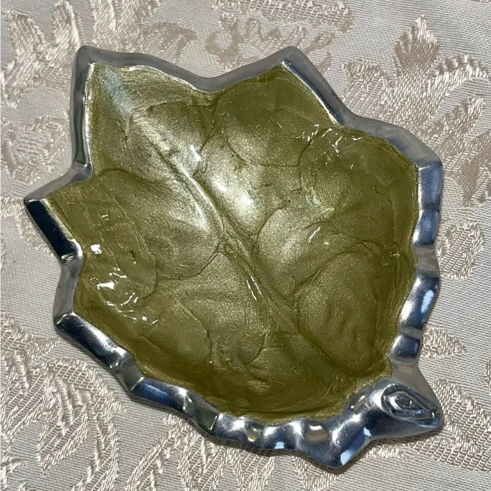 Julia Knight Kiwi Green Leaf Bowl 6x5